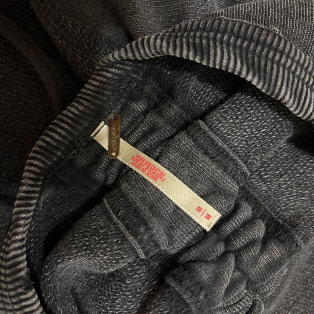 Oversized Ruched Back Pull Over - Picture 5 of 6